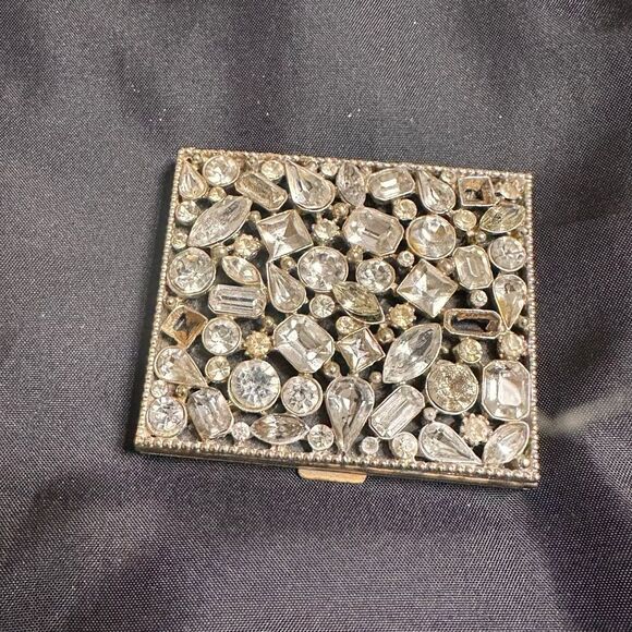 Vintage 1950s Marhill Diamanté Rhinestone Powder Compact - Picture 2 of 10